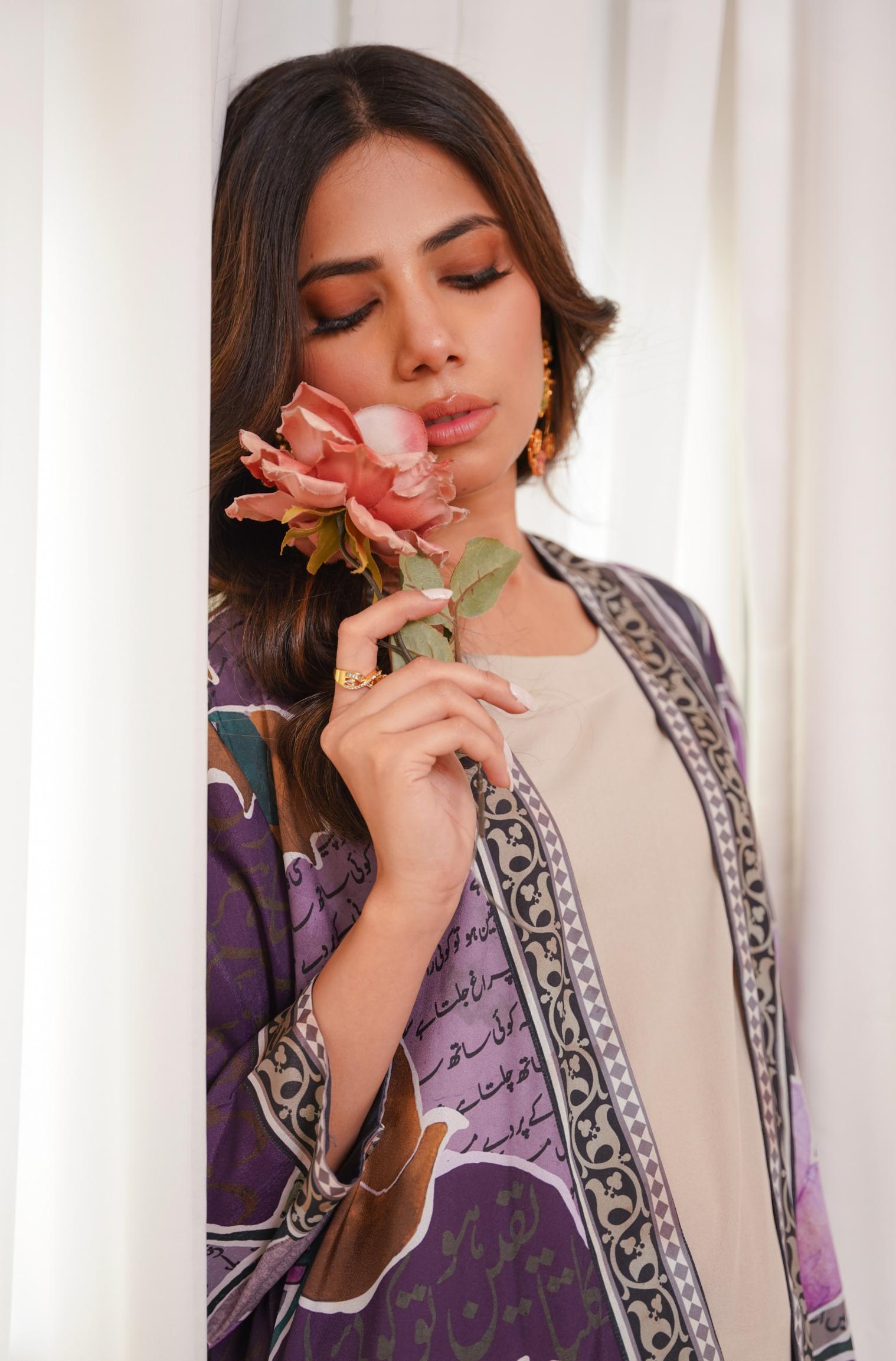 Dhanak Shrug - Shades Of Purple