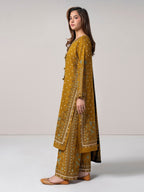 3 Piece Khaddar Suit (Pret)