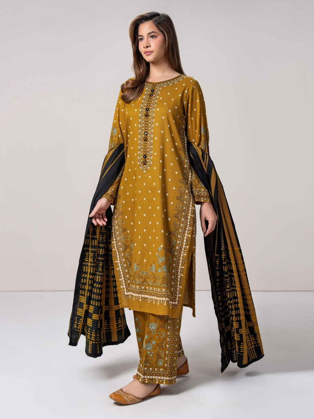 3 Piece Khaddar Suit (Pret)