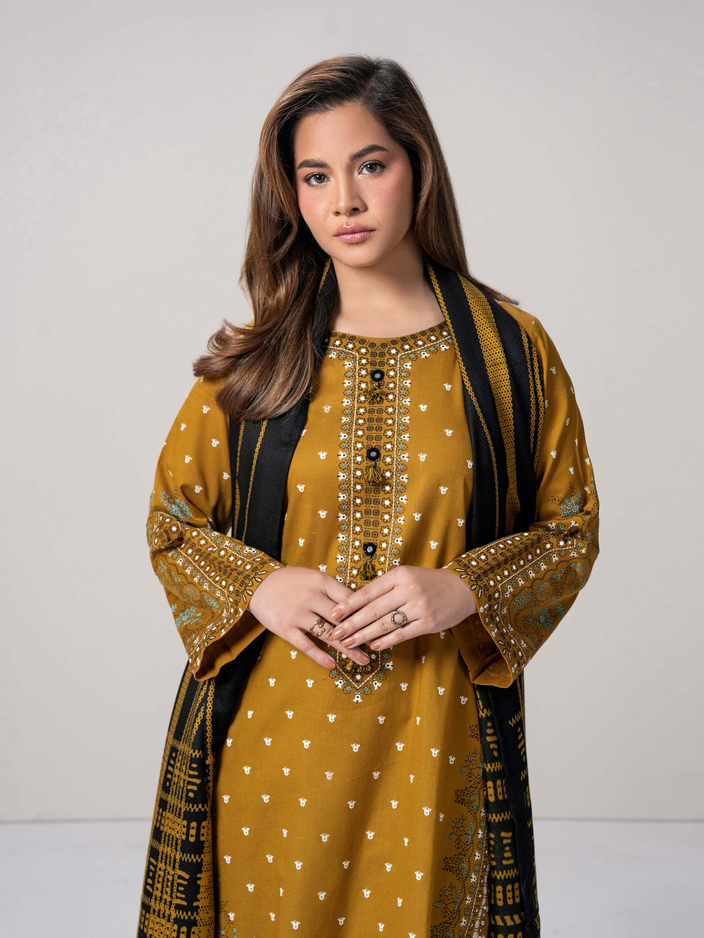 3 Piece Khaddar Suit (Pret)