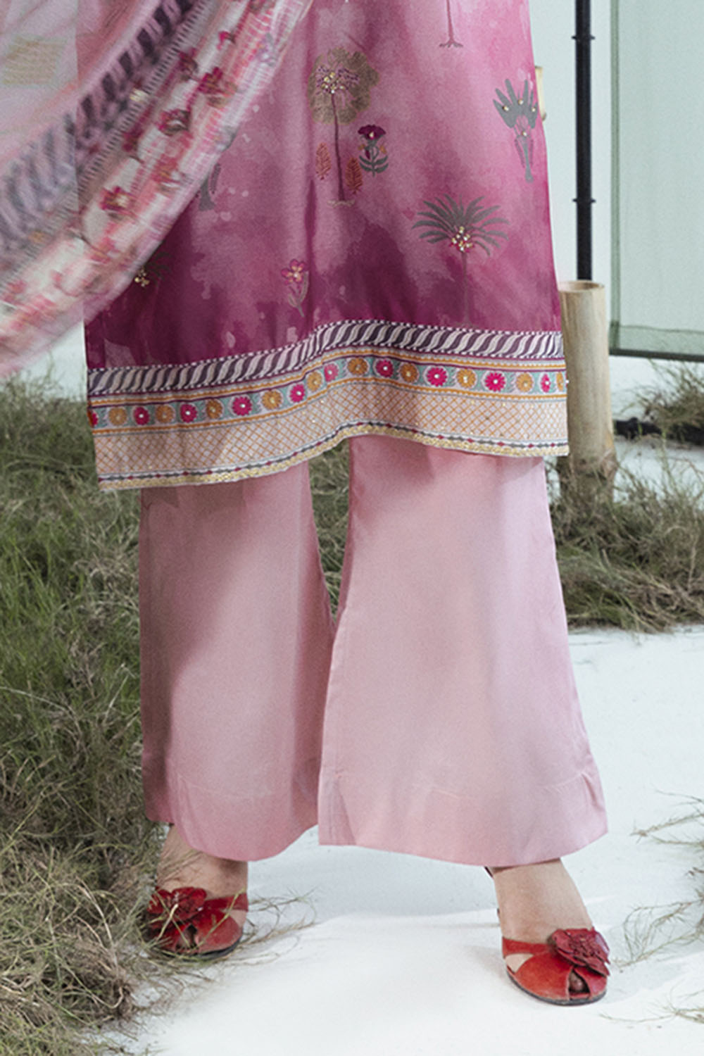 UAE-3 Piece Printed Monar Slub Suit with Handwork and Khaddi Net Dupatta FE-52072
