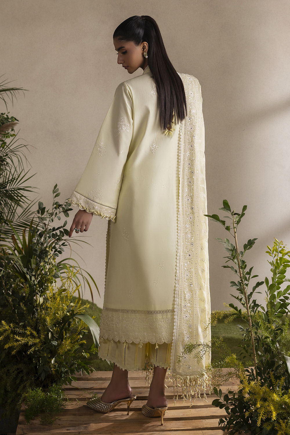 UAE-3 Piece Embroidered Lawn Suit with Embroidered Chiffon Dupatta PM-62004