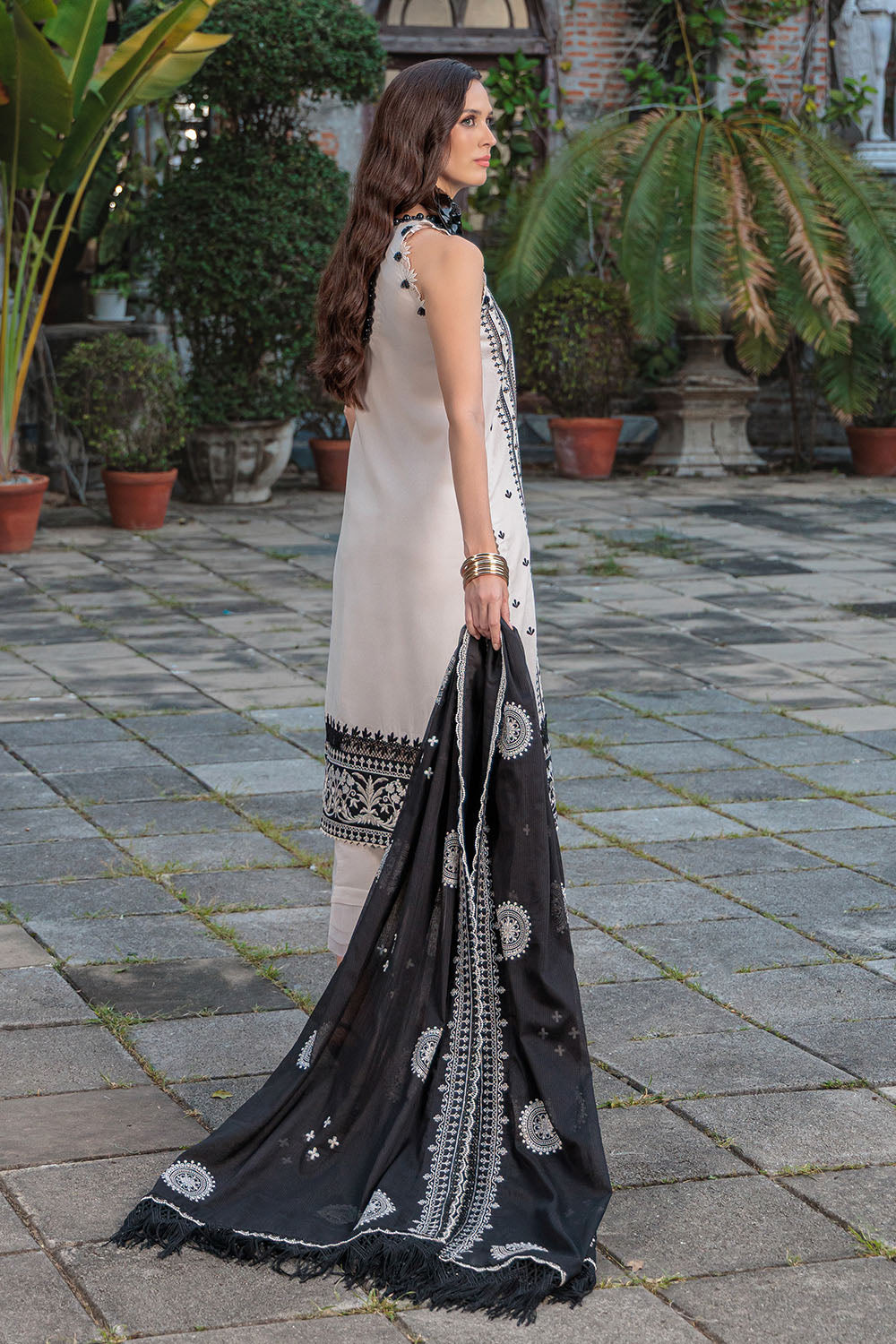 UAE-3 Piece Embroidered Lawn Suit with Embroidered Denting Dupatta DN-52046