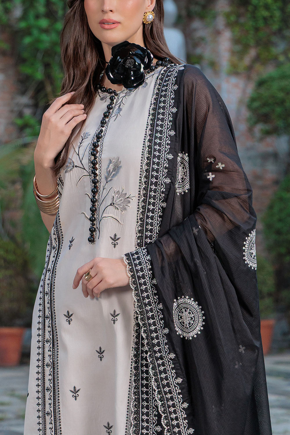 UAE-3 Piece Embroidered Lawn Suit with Embroidered Denting Dupatta DN-52046
