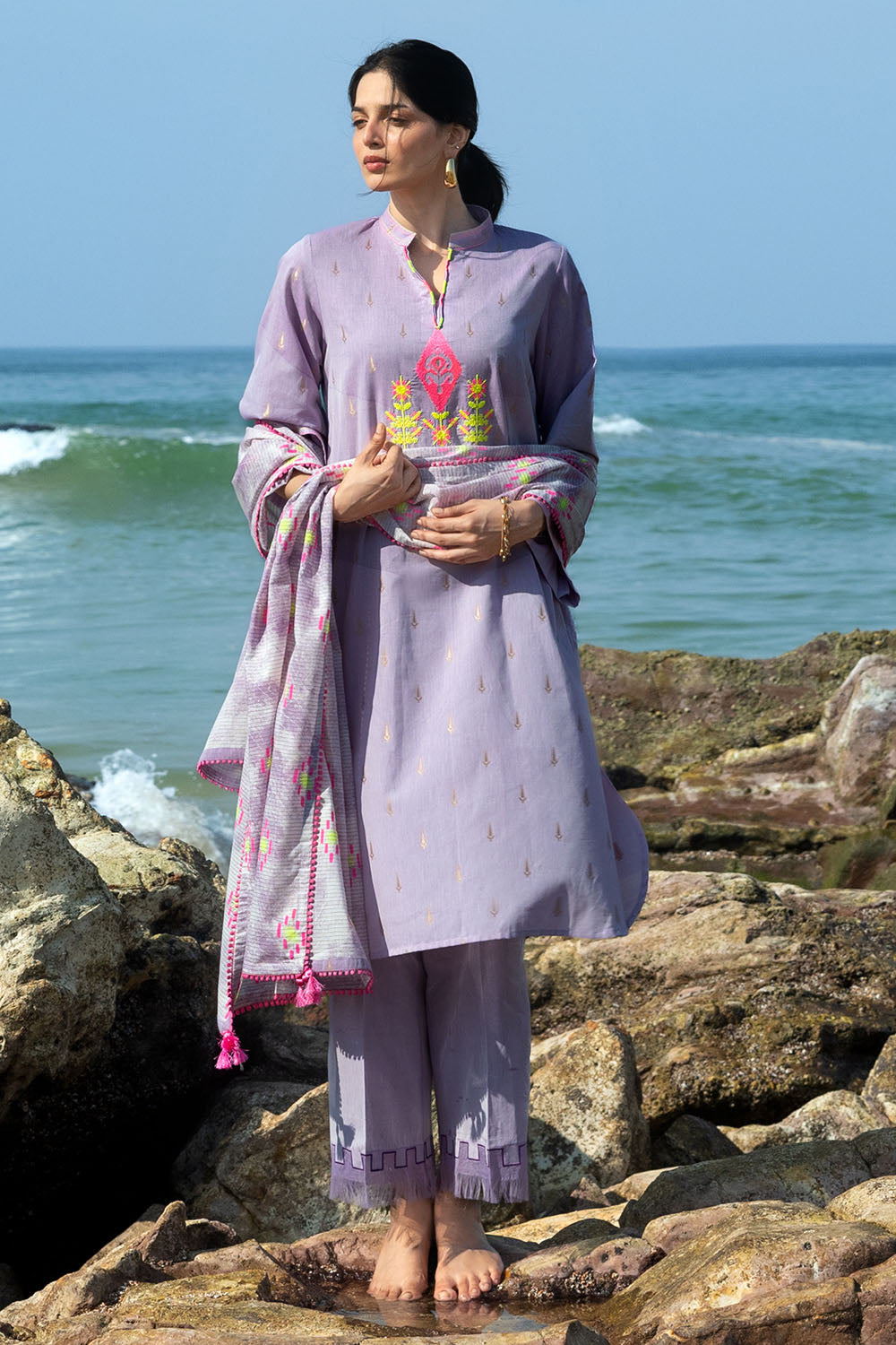 UAE-3 Piece Embroidered Yarn Dyed Jacquard Suit with Lacquer Printed Jacquard Dupatta MJ-52017