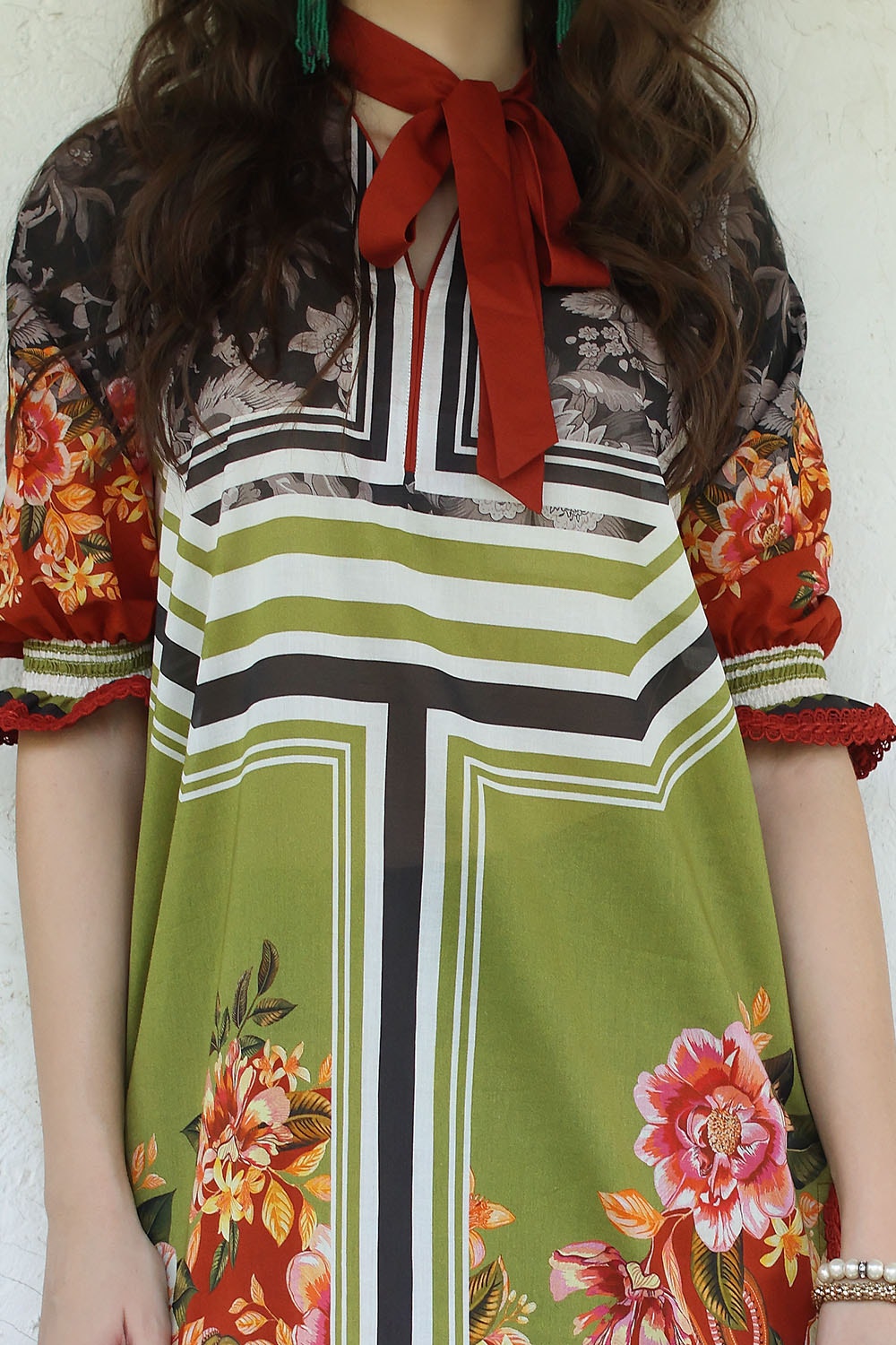 UAE-3 Piece Unstitched Printed Lawn Suit with Printed Lawn Dupatta CL-52570