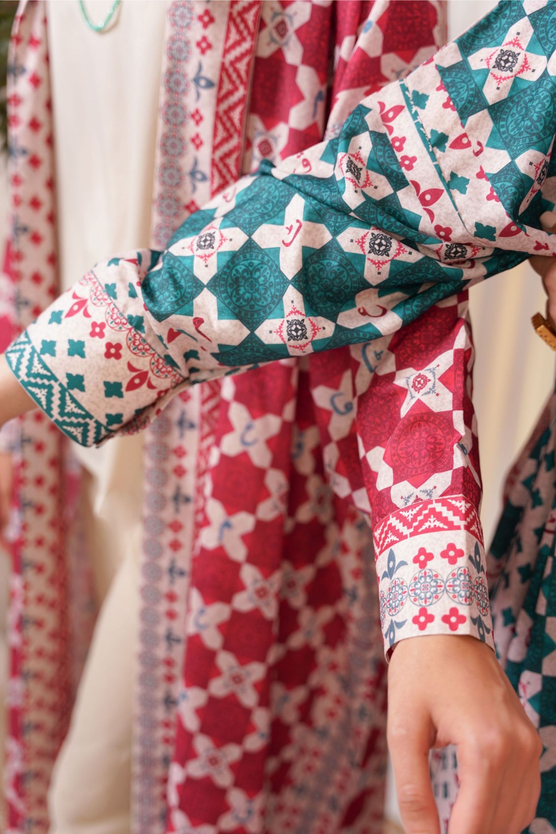 Layla Shrug - Maroon